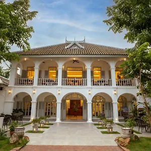 Santi Hotel