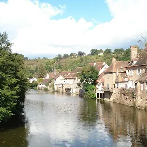 saint-sauveur.hotels-rhonealpes.com/